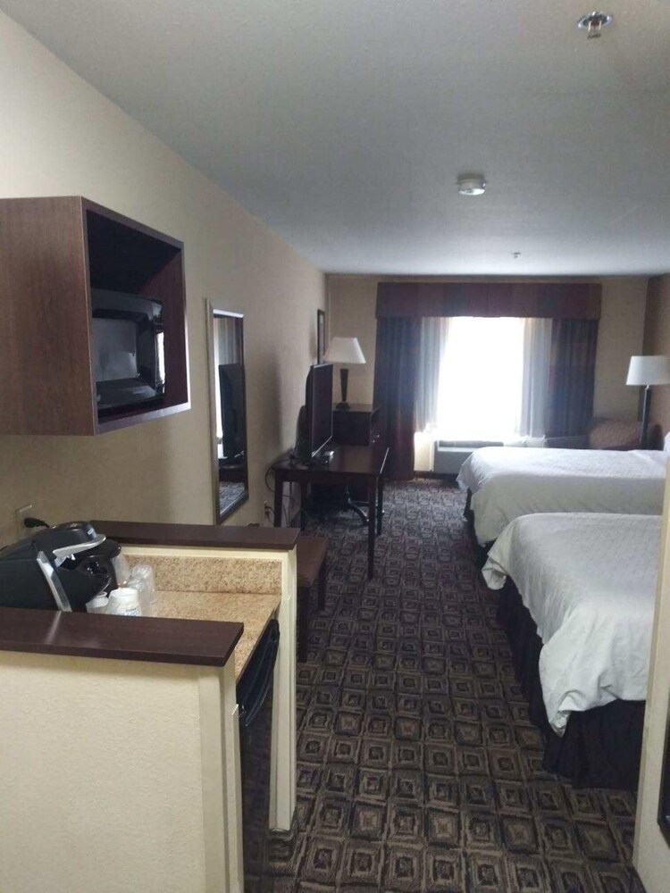 holiday inn express and suites zanesville north by ihg