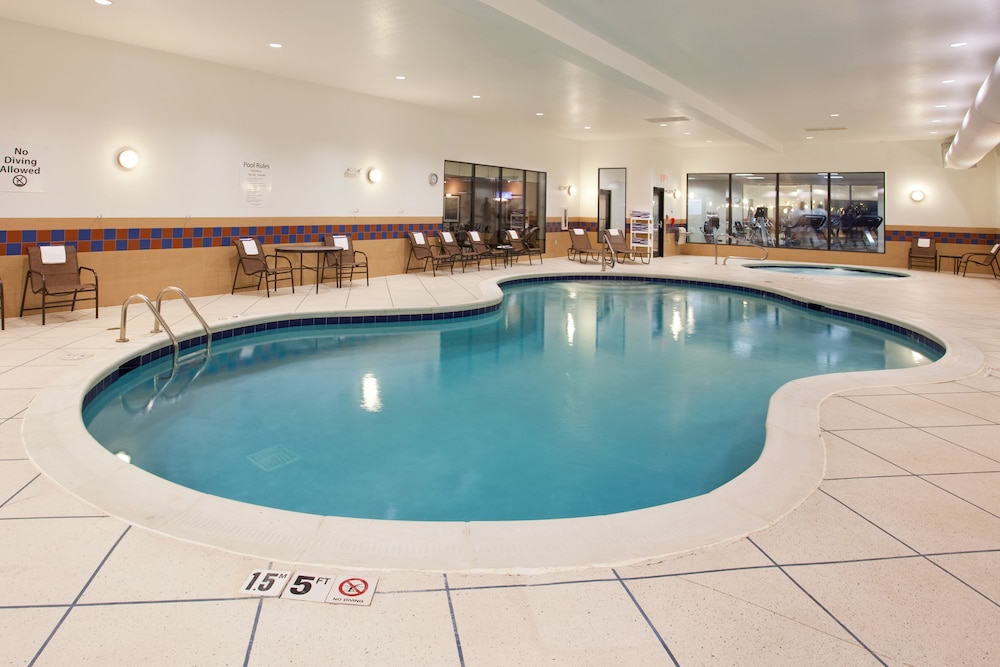holiday inn express and suites zanesville north by ihg