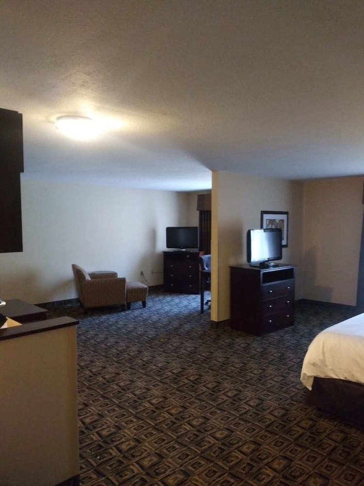 holiday inn express and suites zanesville north by ihg