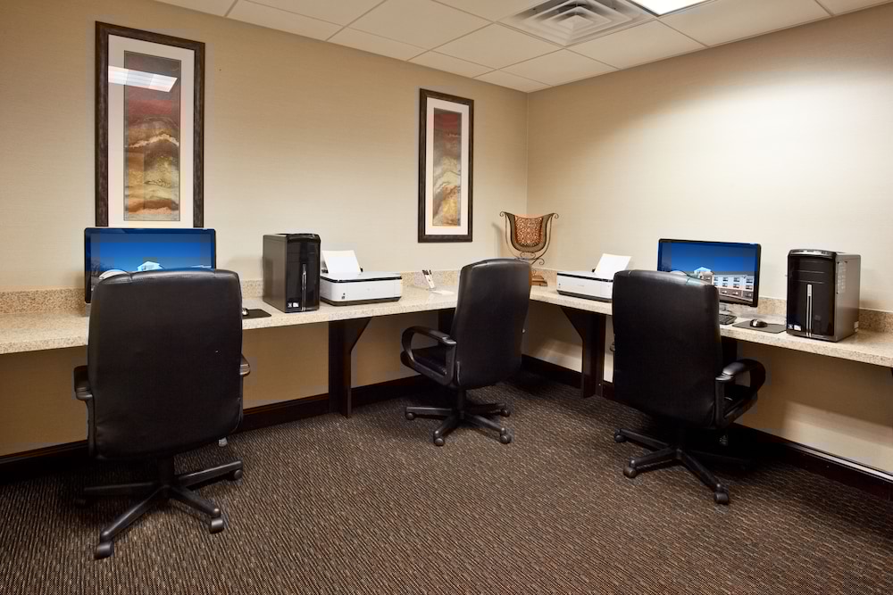 holiday inn express and suites zanesville north by ihg