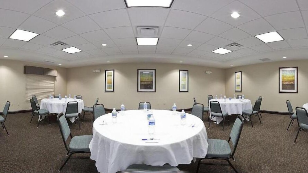 holiday inn express and suites zanesville north by ihg
