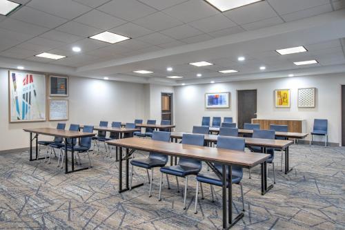 holiday inn express and suites zanesville north by ihg