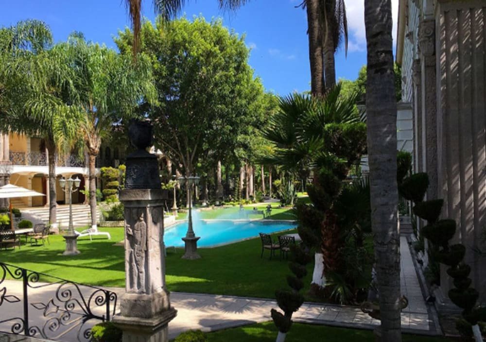 hotel villa florencia