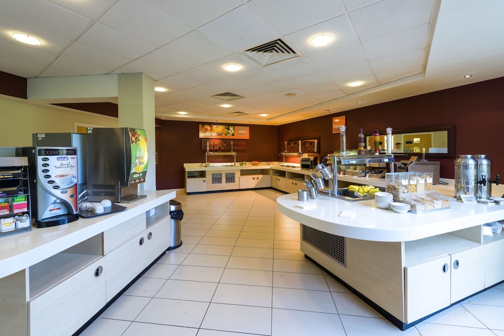 holiday inn express london stansted airport by ihg