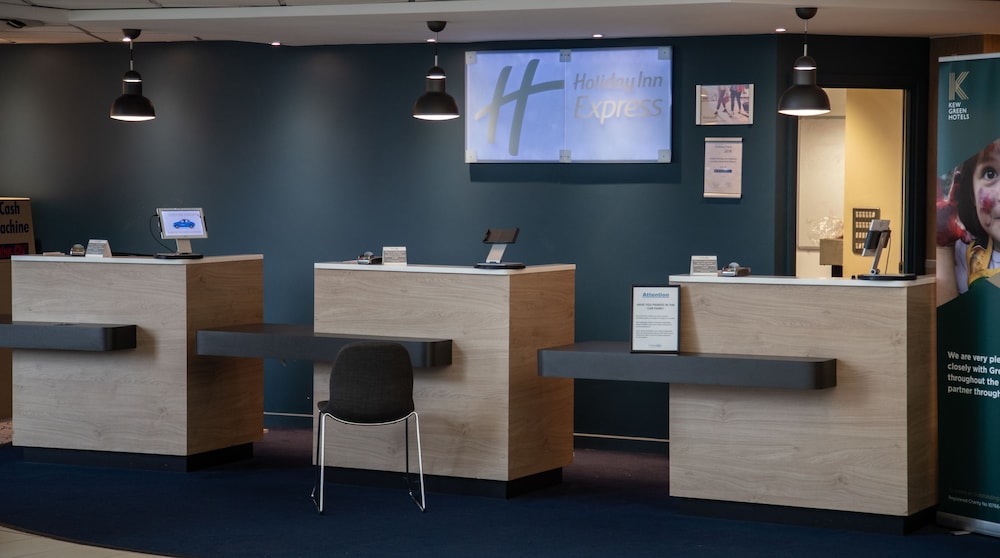 holiday inn express london stansted airport by ihg