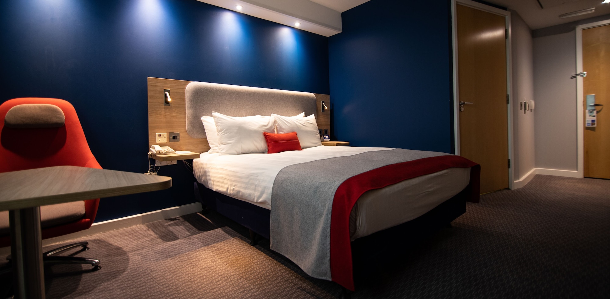 holiday inn express london stansted airport by ihg