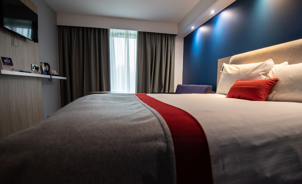 holiday inn express london stansted airport by ihg