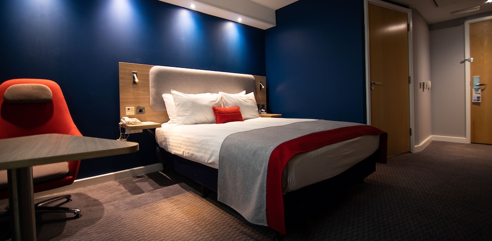 holiday inn express london stansted airport by ihg