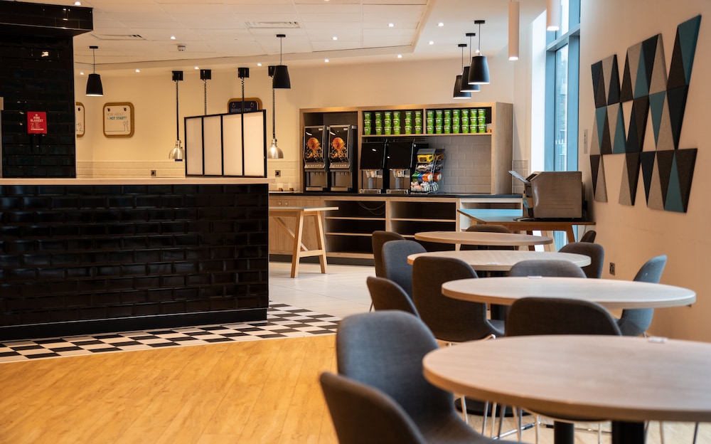 holiday inn express london stansted airport by ihg