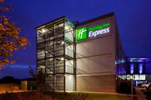 holiday inn express london stansted airport by ihg