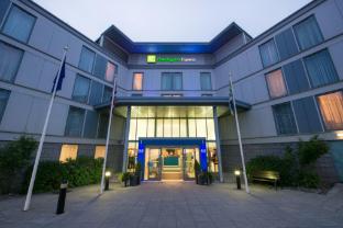 holiday inn express london stansted airport by ihg