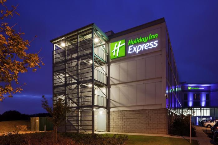 holiday inn express london stansted airport by ihg