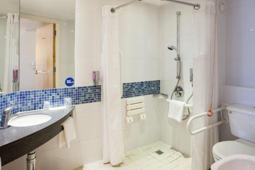 holiday inn express london stansted airport by ihg
