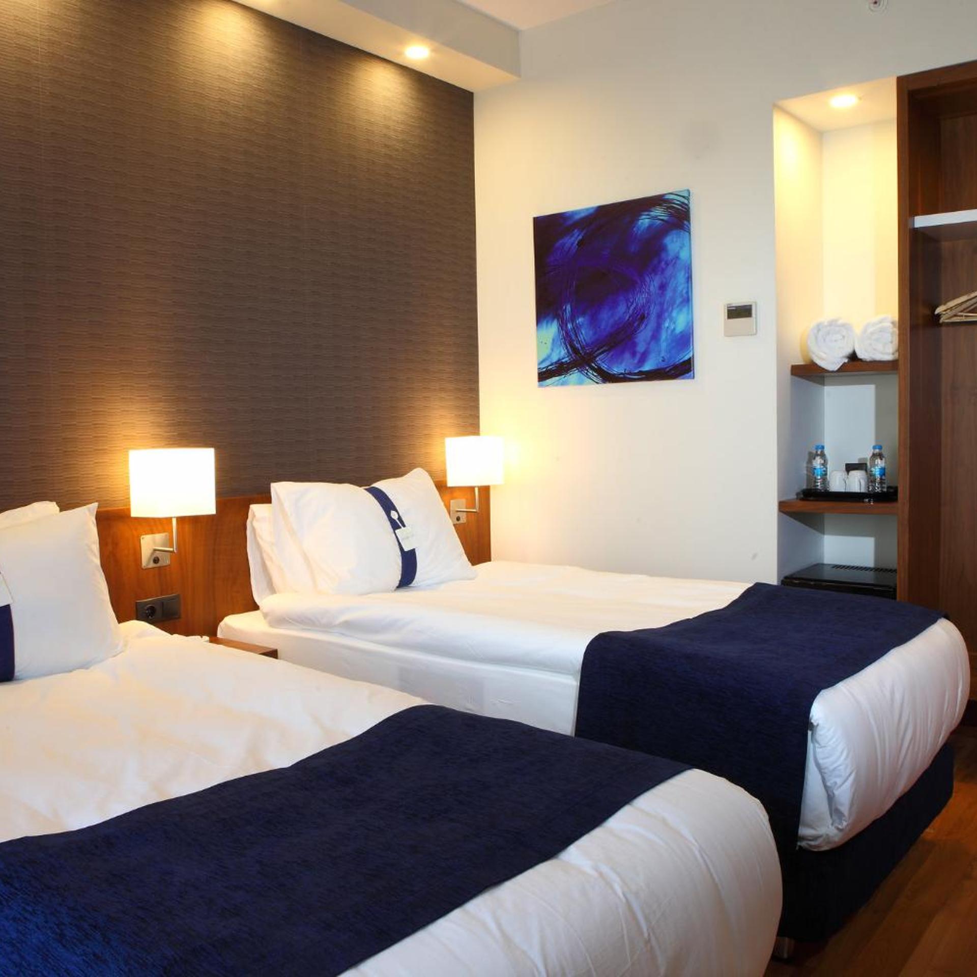holiday inn express manisa west by ihg