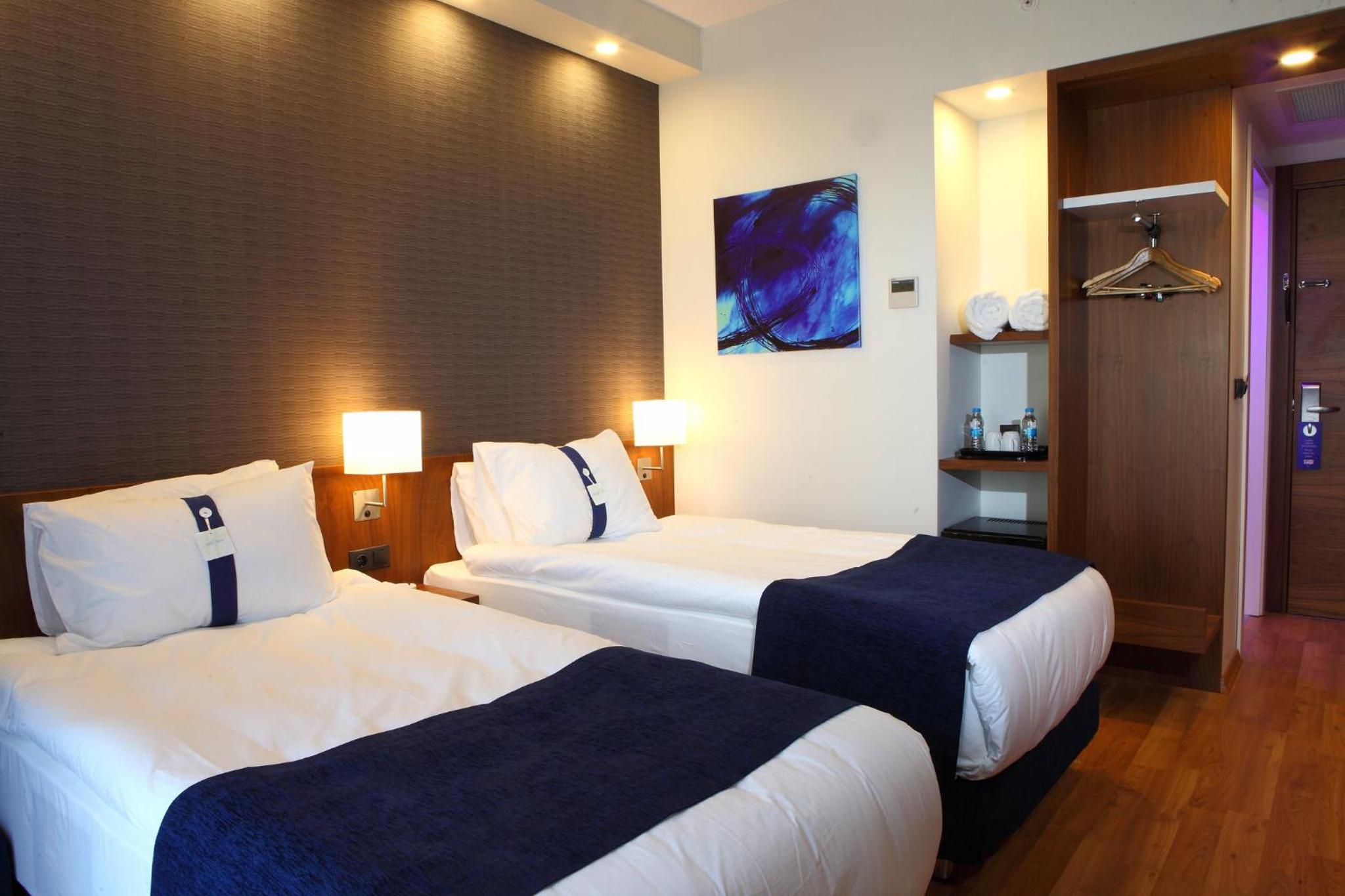 holiday inn express manisa west by ihg