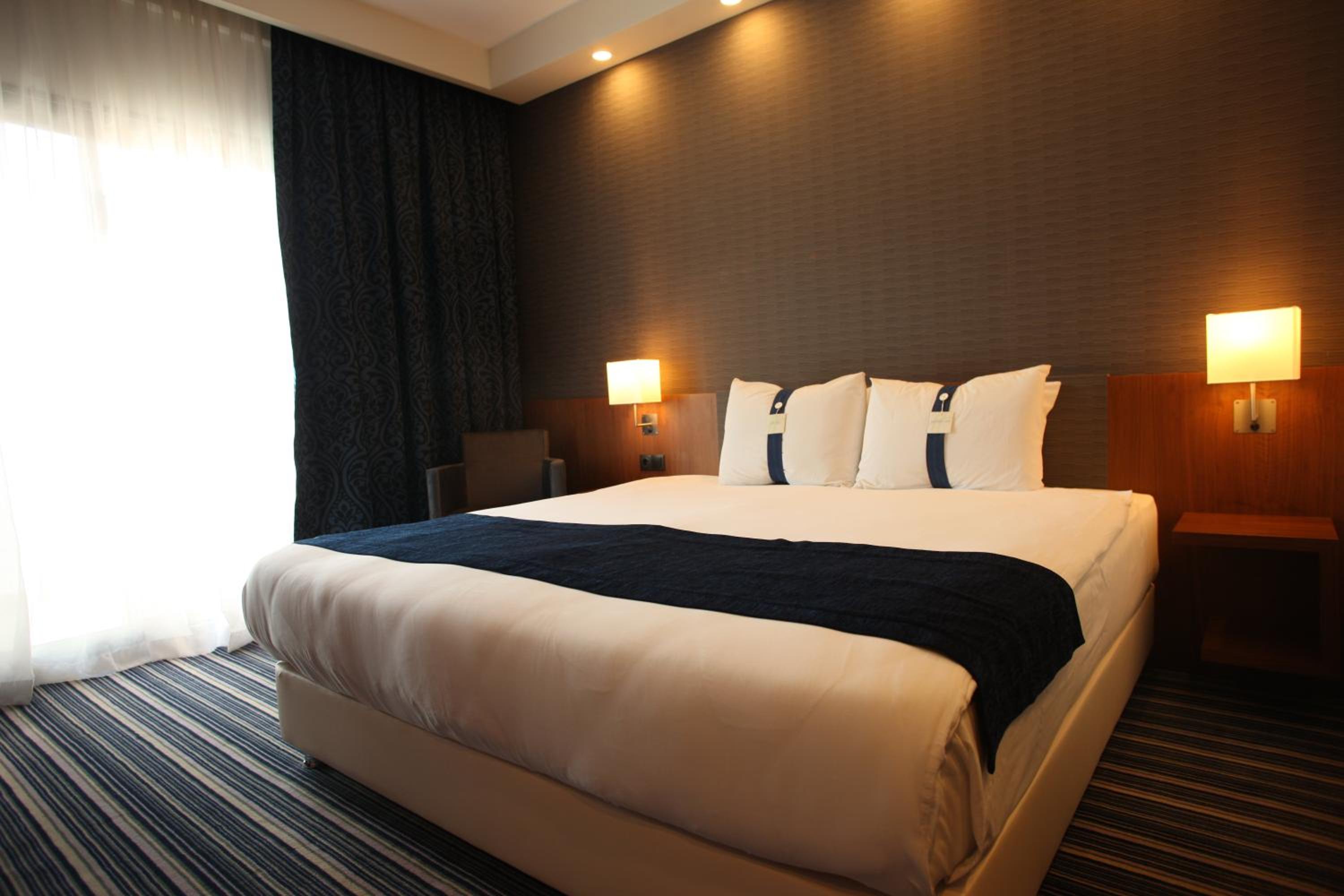holiday inn express manisa west by ihg