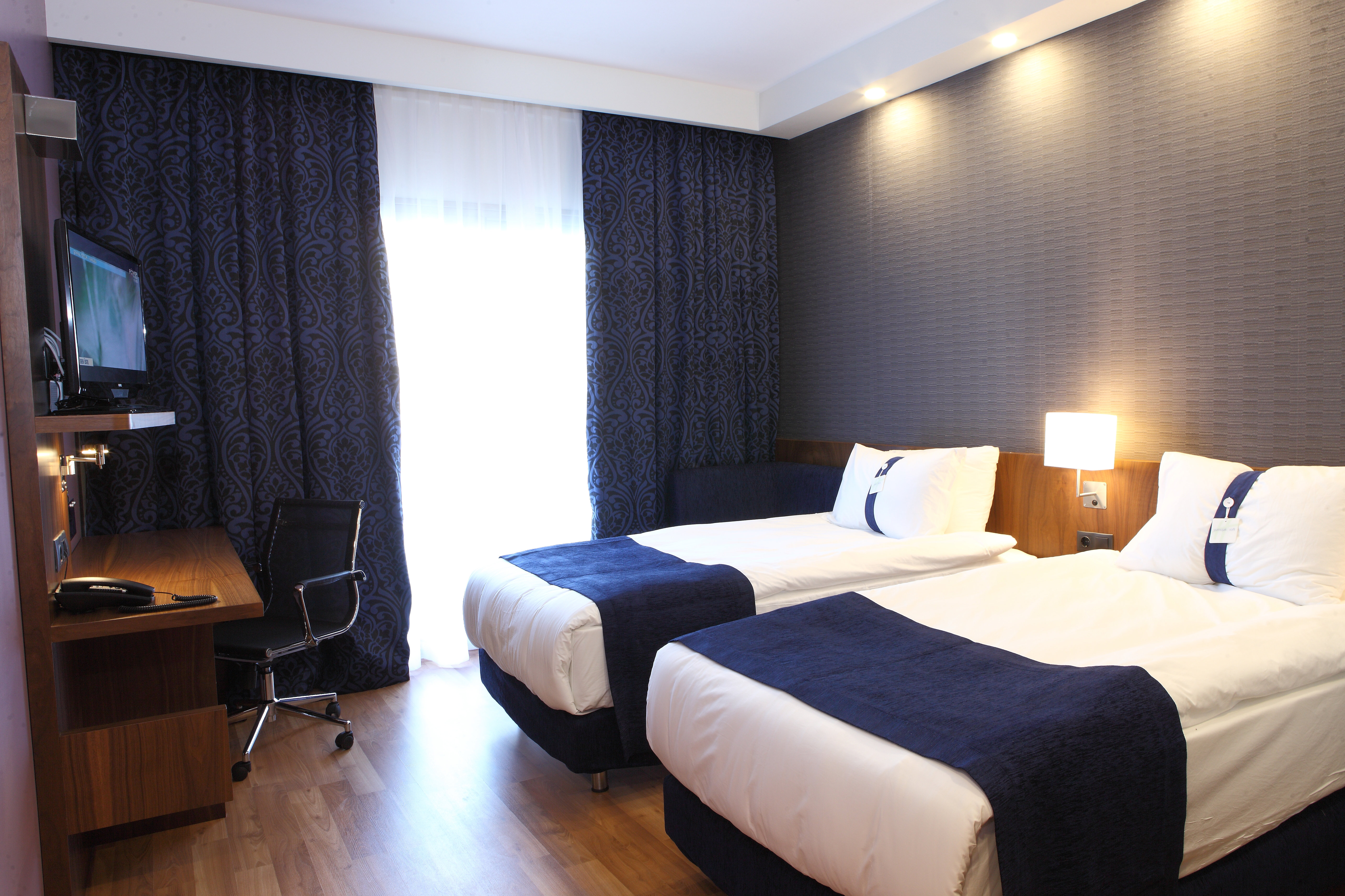 holiday inn express manisa west by ihg