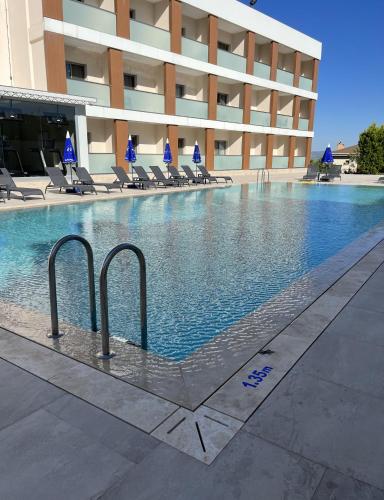 holiday inn express manisa west by ihg