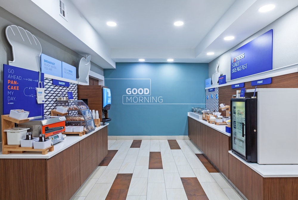 holiday inn express new orleans east by ihg