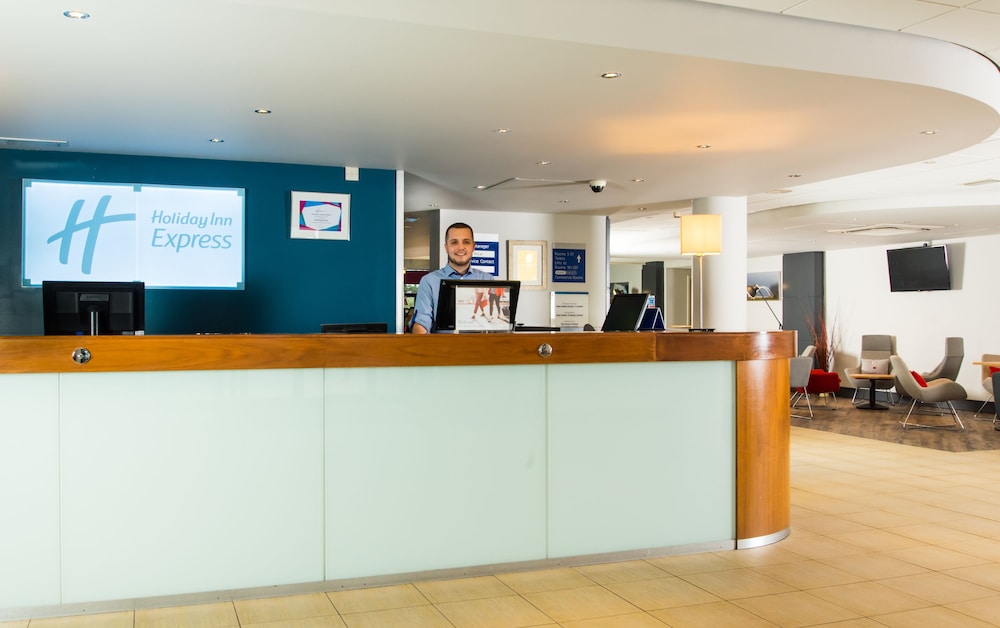 holiday inn express newport by ihg