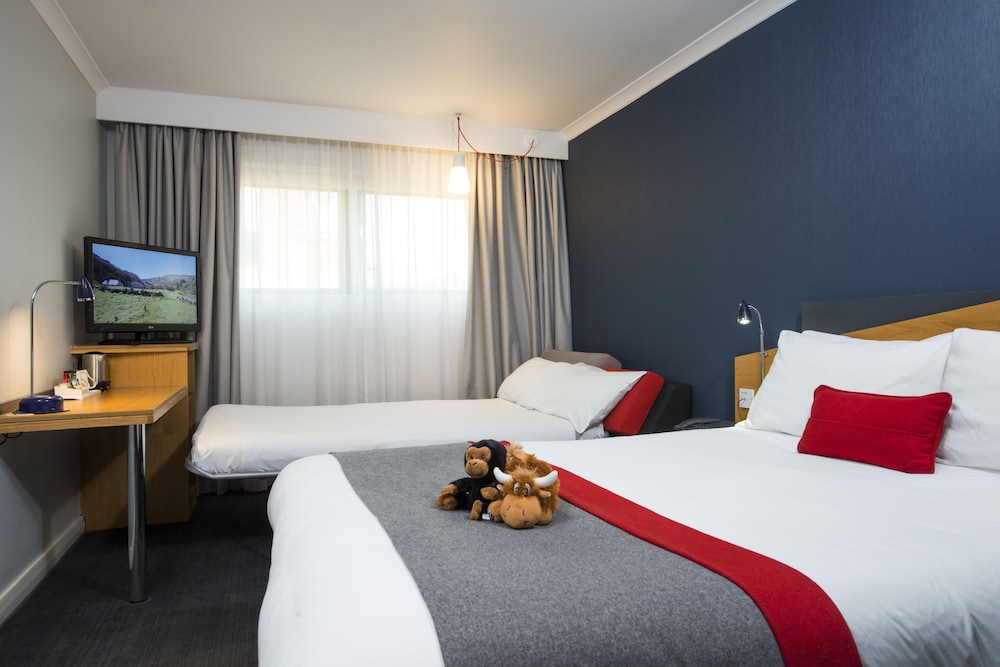 holiday inn express newport by ihg