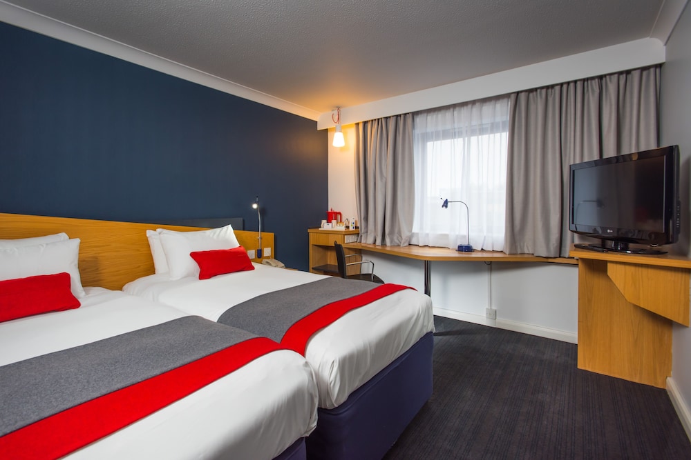 holiday inn express newport by ihg