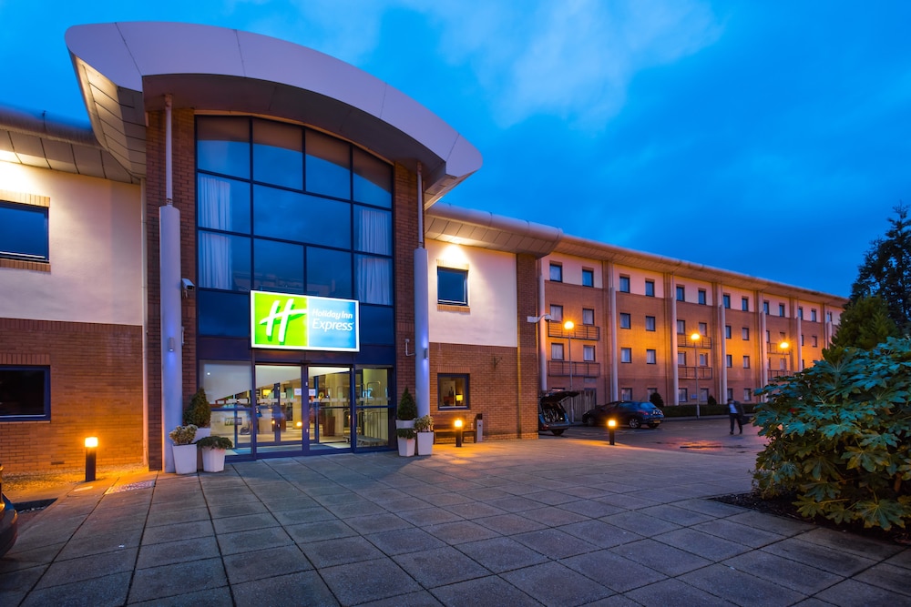 holiday inn express newport by ihg