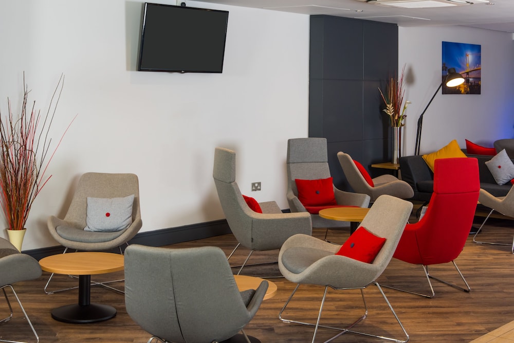 holiday inn express newport by ihg