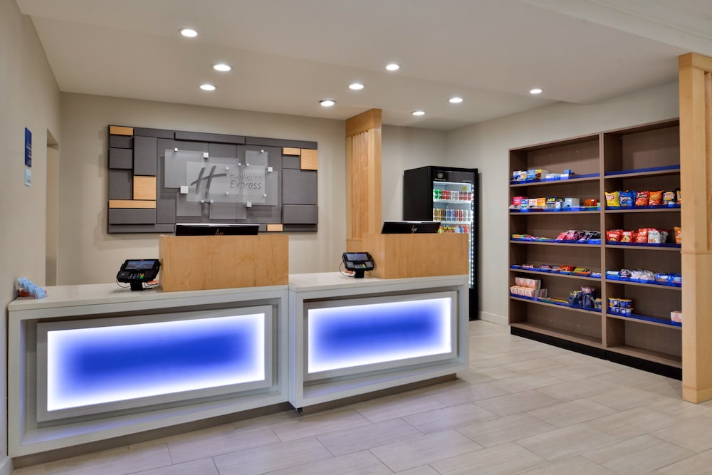 holiday inn express and suites north kansas city