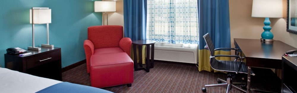 holiday inn express and suites north kansas city