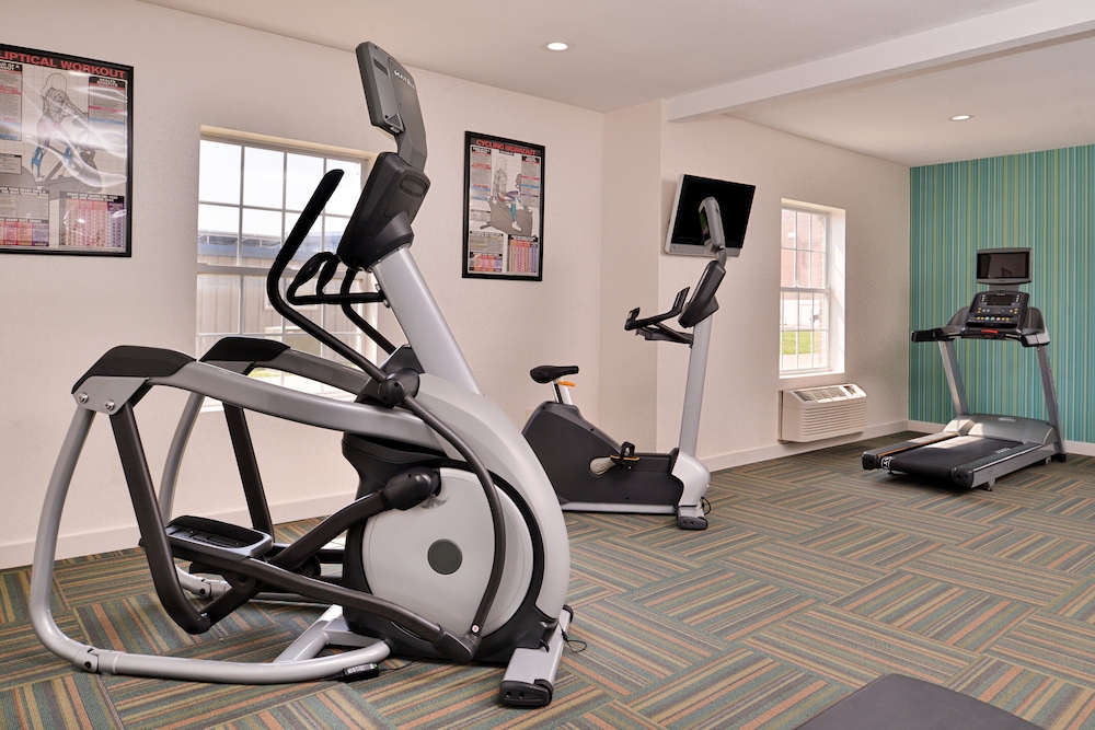 holiday inn express and suites north kansas city