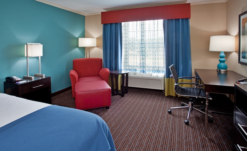holiday inn express and suites north kansas city
