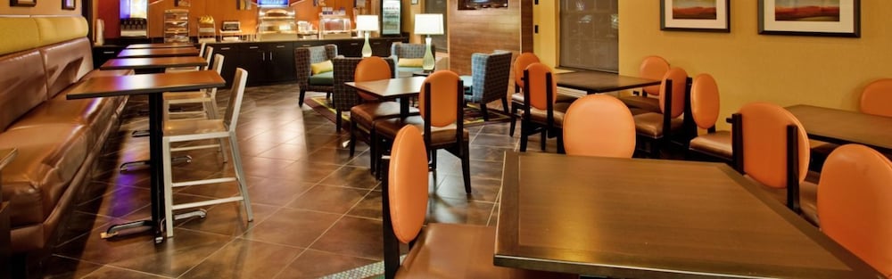 holiday inn express and suites north kansas city