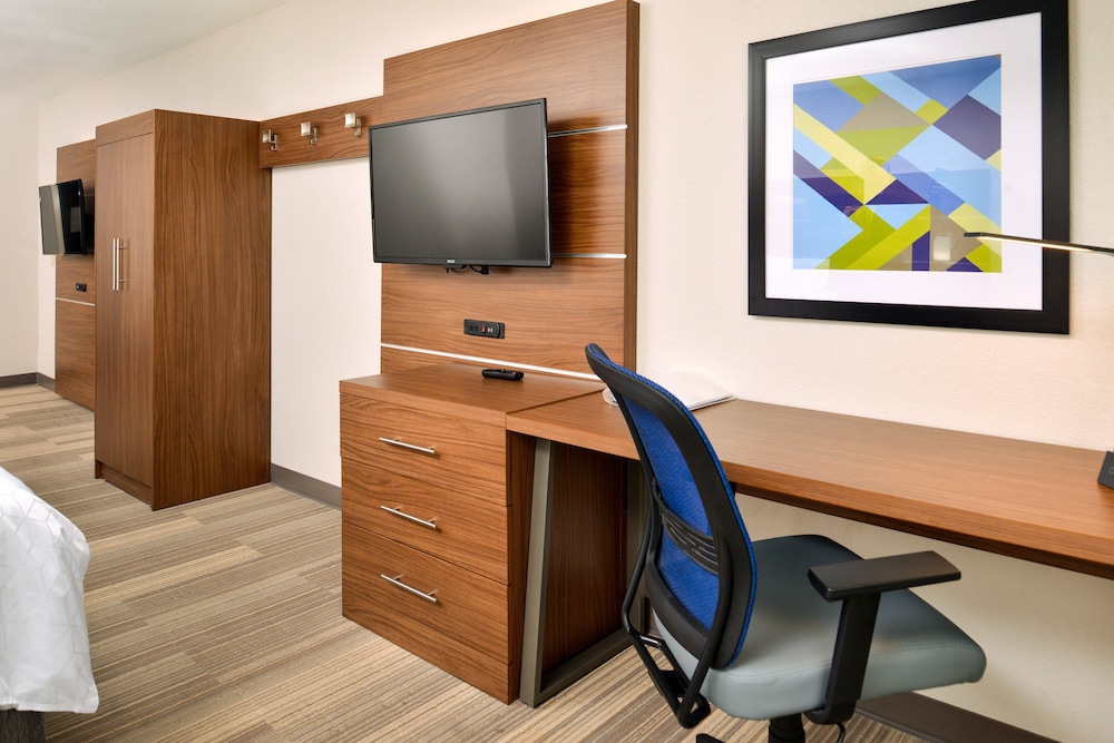 holiday inn express and suites north kansas city