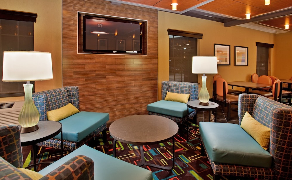 holiday inn express and suites north kansas city