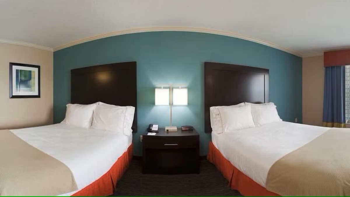 holiday inn express and suites north kansas city