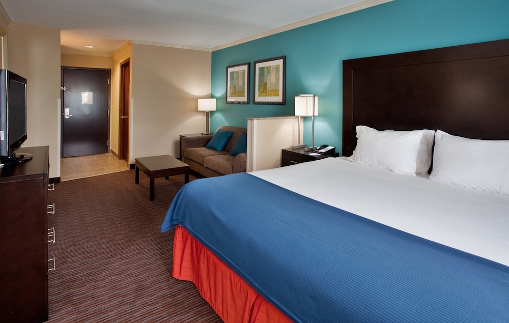 holiday inn express and suites north kansas city