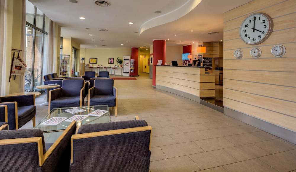 holiday inn express parma by ihg