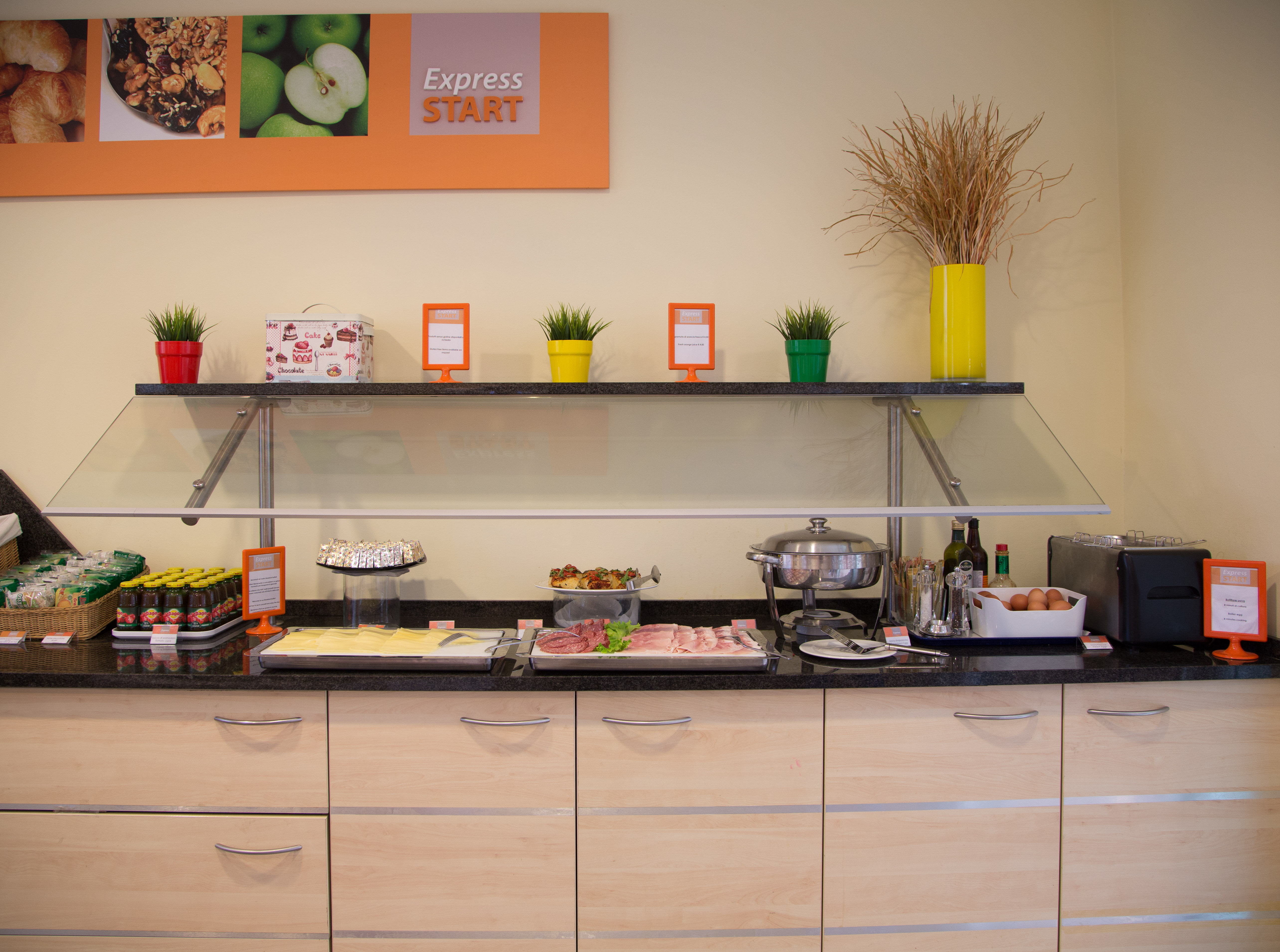holiday inn express parma by ihg