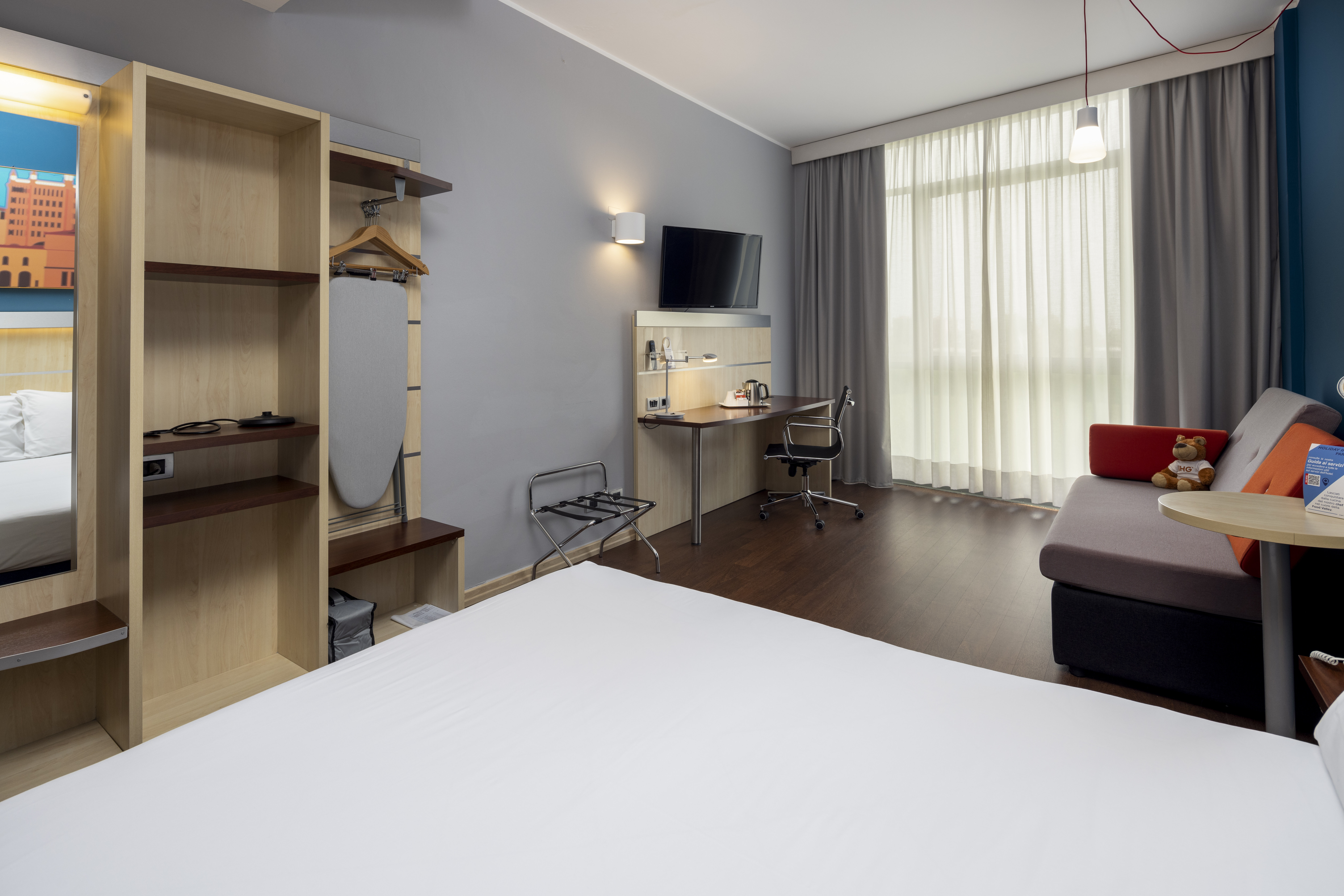holiday inn express parma by ihg