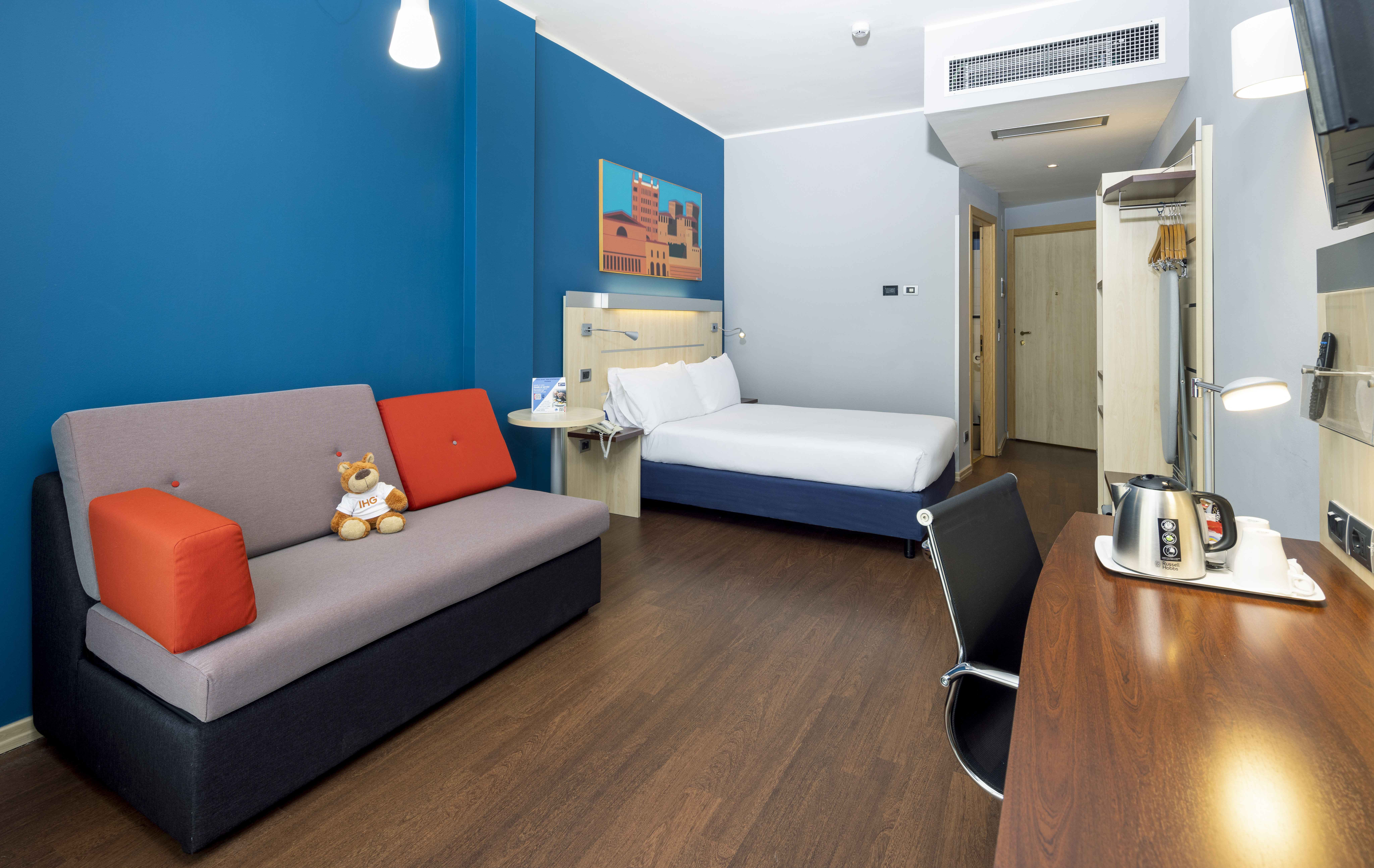 holiday inn express parma by ihg