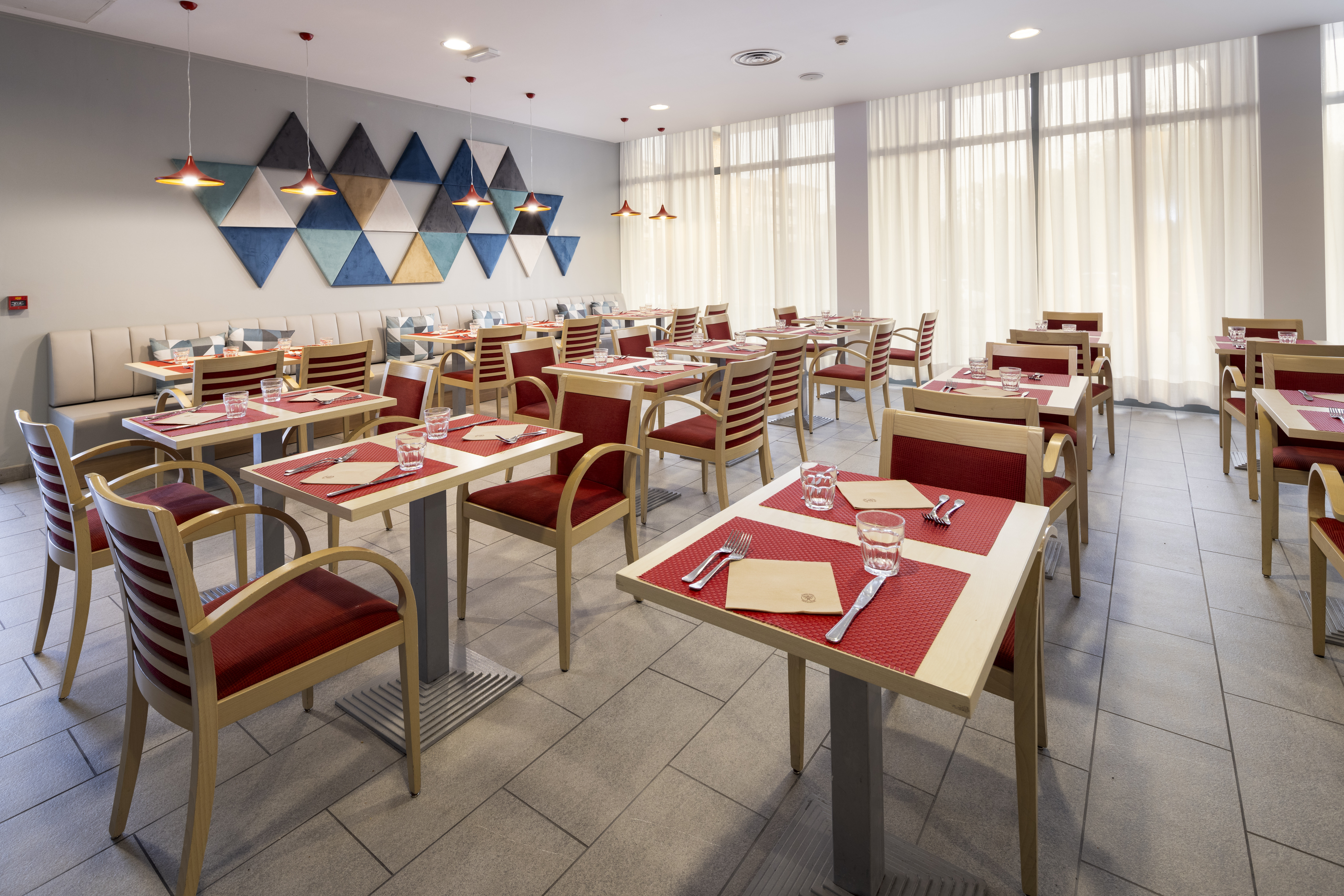 holiday inn express parma by ihg