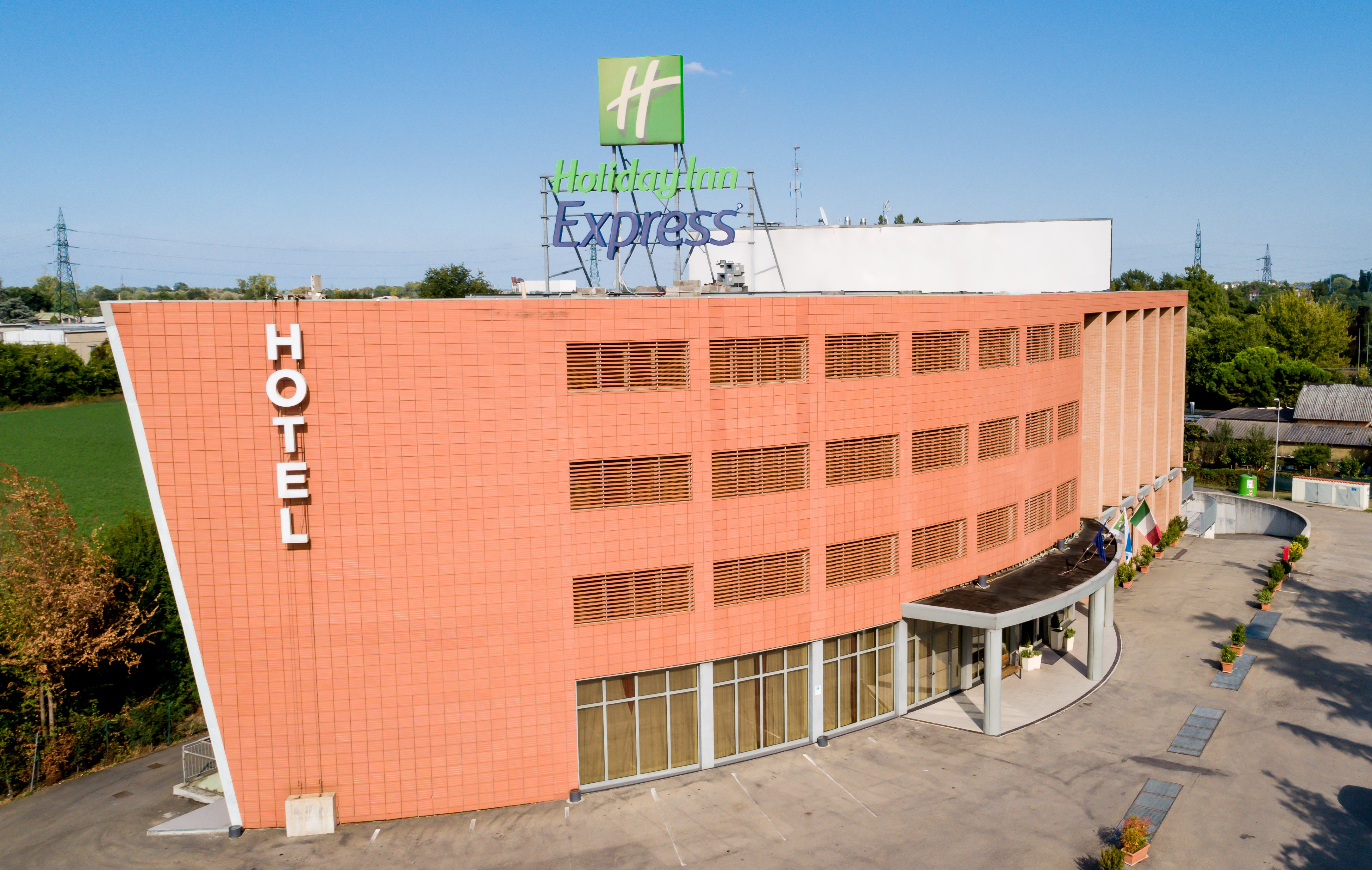 holiday inn express parma by ihg