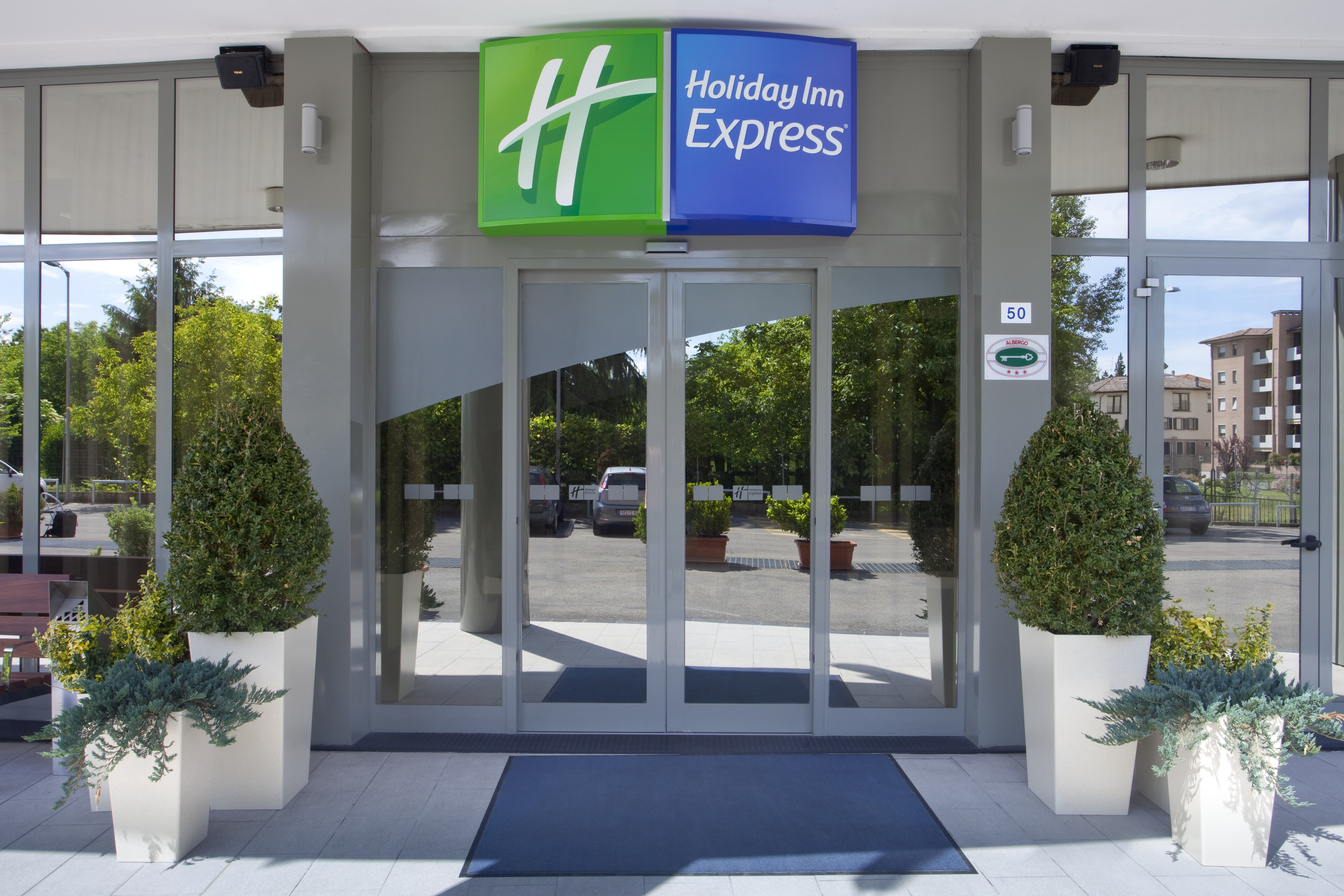 holiday inn express parma by ihg