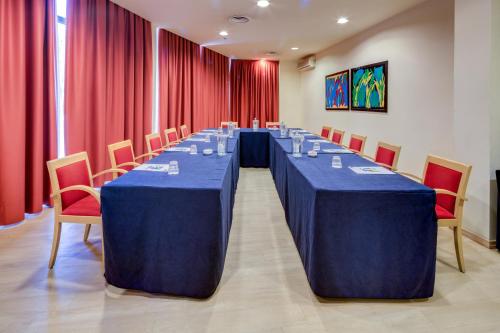holiday inn express parma by ihg