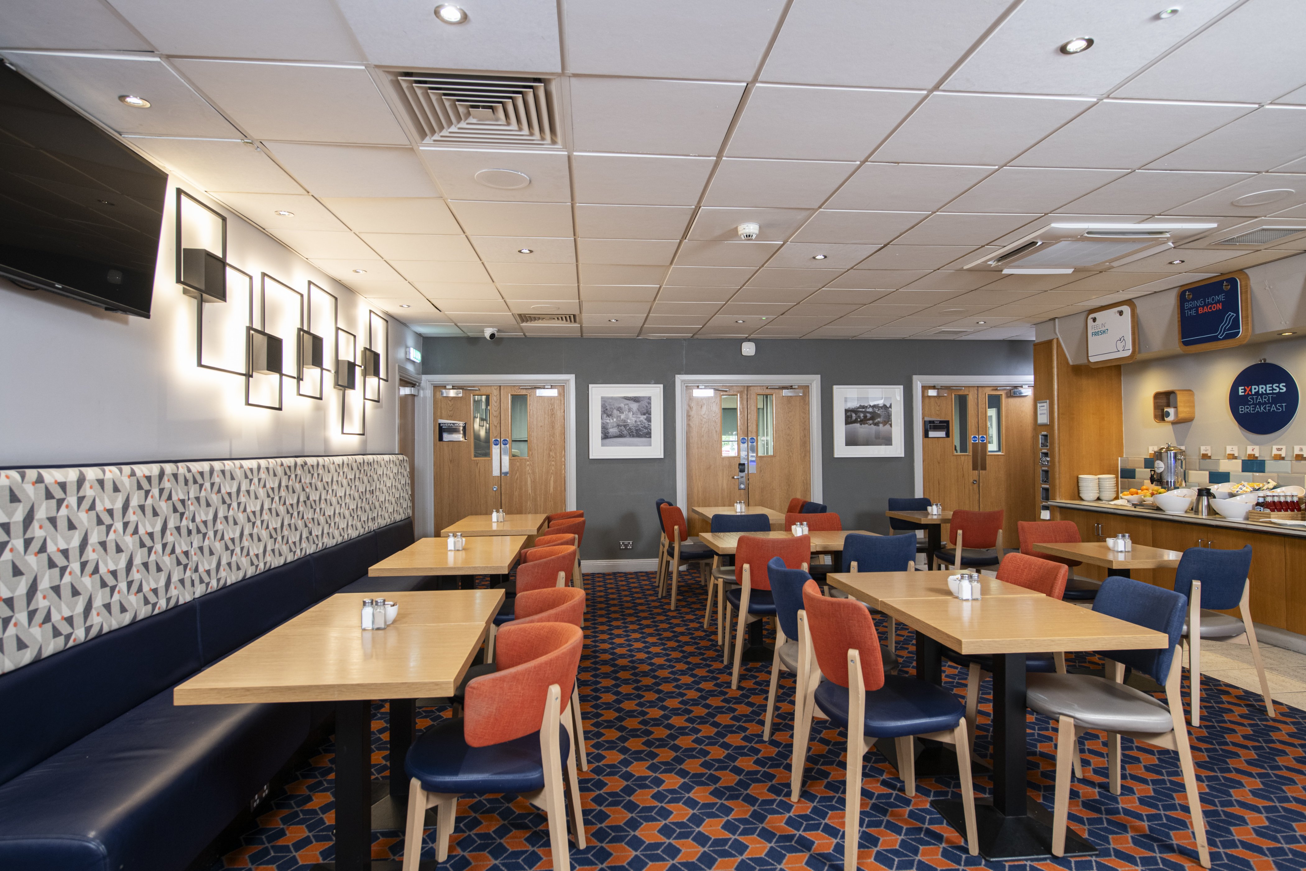 holiday inn express perth by ihg
