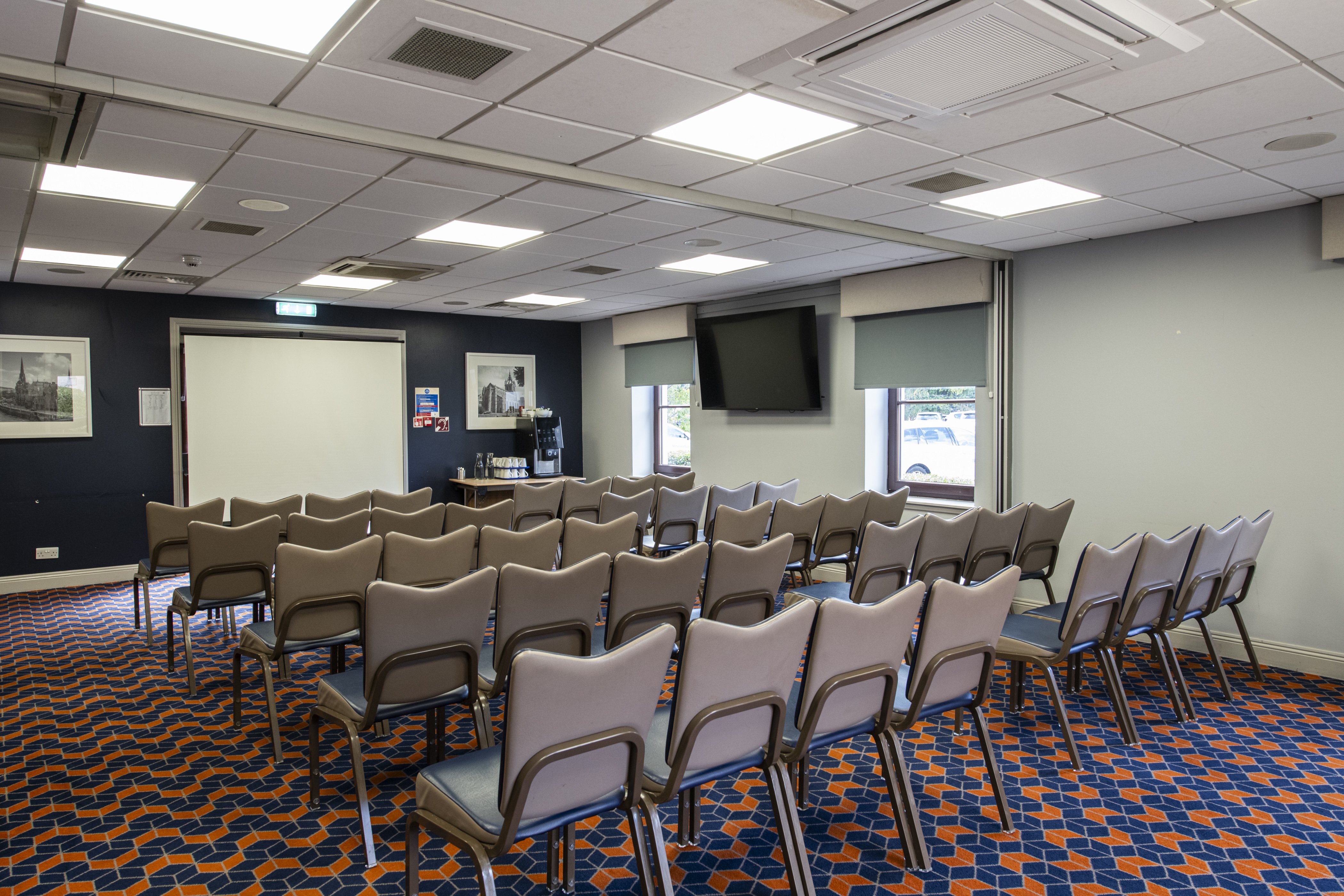 holiday inn express perth by ihg