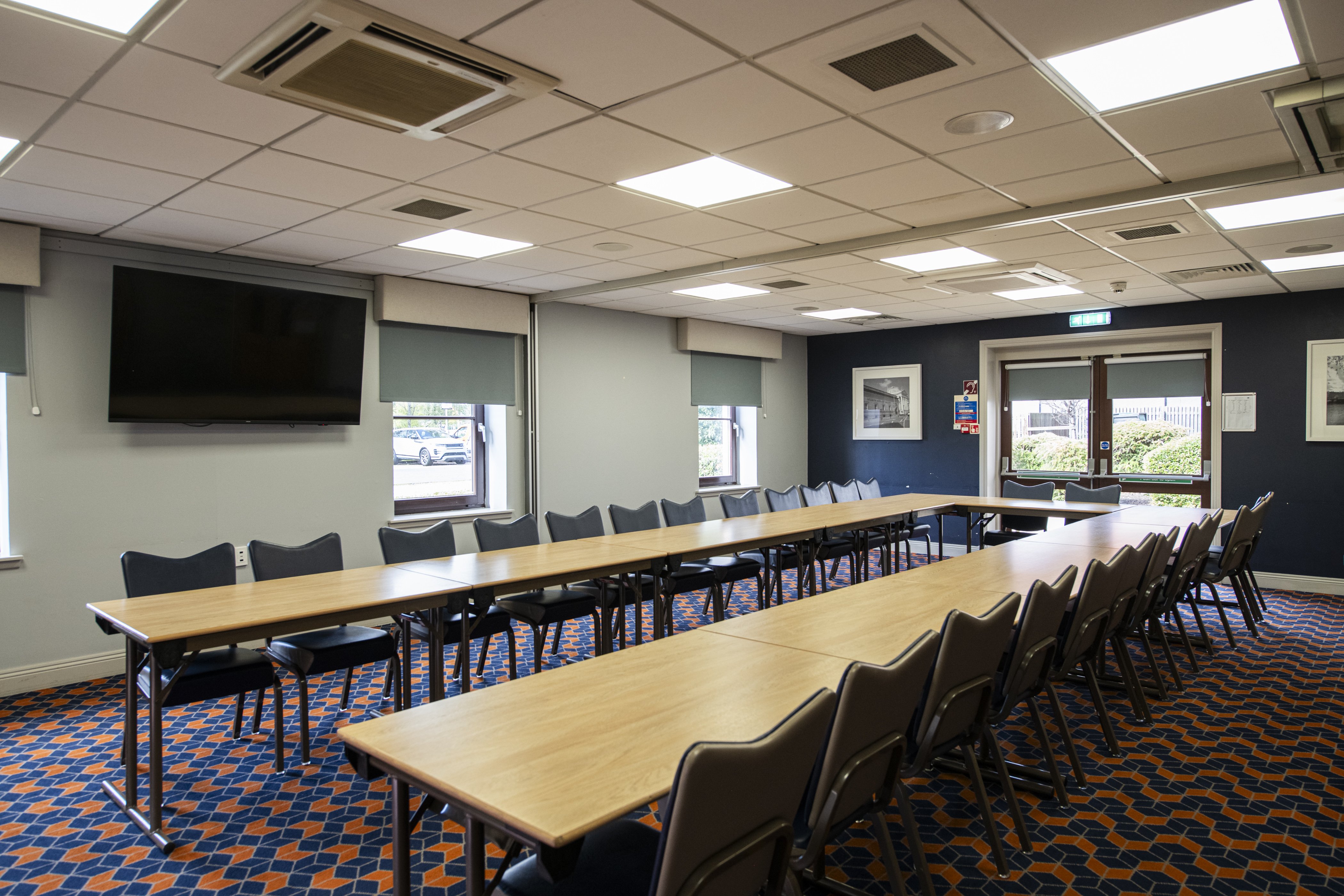 holiday inn express perth by ihg