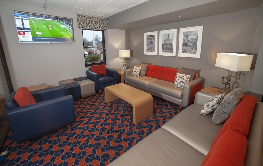 holiday inn express perth by ihg
