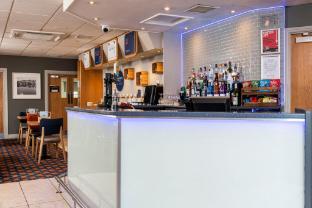 holiday inn express perth by ihg
